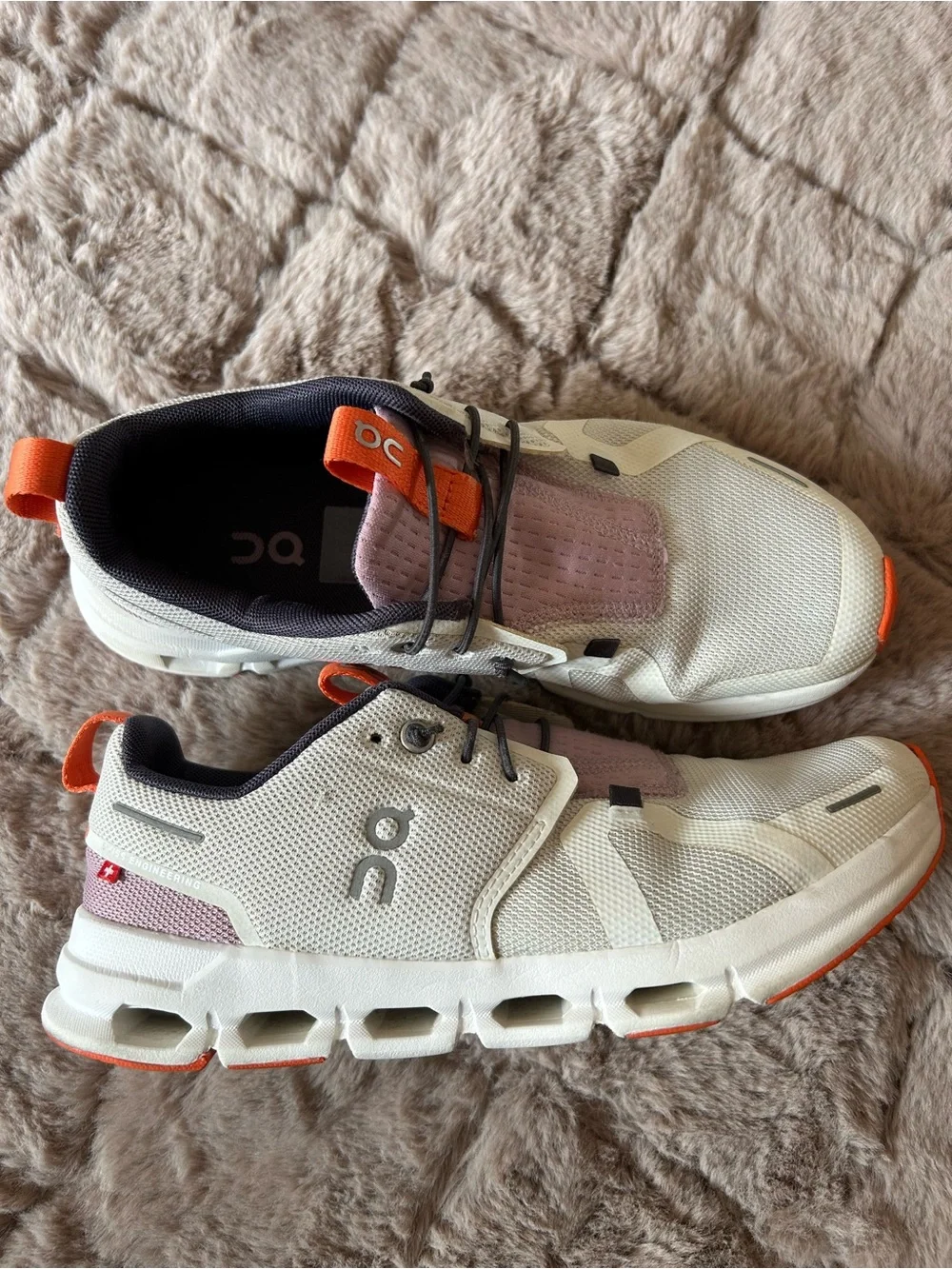 On Running Sneakers in Cream with Pink & Orange Accents size 5.5Youth